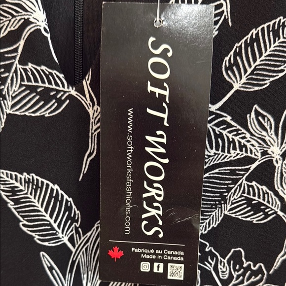 NWT Black Floral Cap Sleeve Midi Dress size medium - Picture 2 of 7